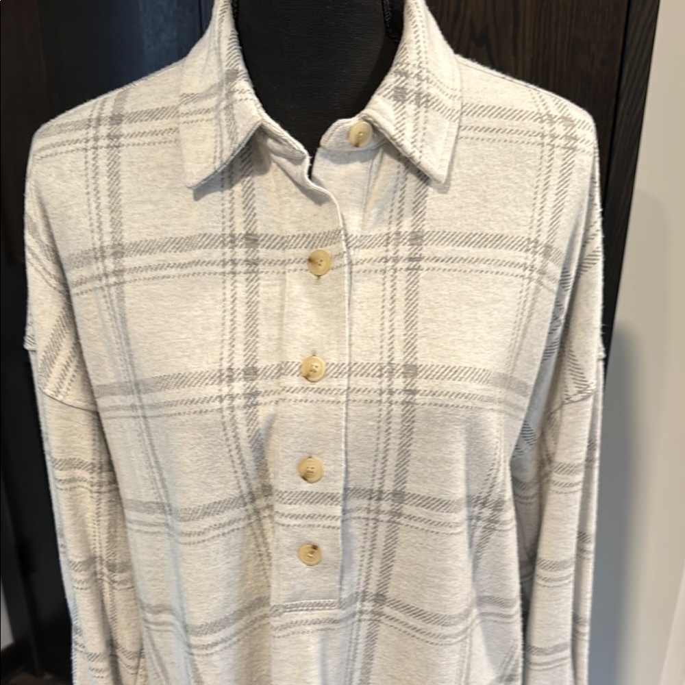 Faherty White Boxy Button Down Shirt - image 5